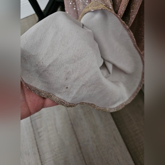 Women's clothing (A246) - Picture 8 of 10